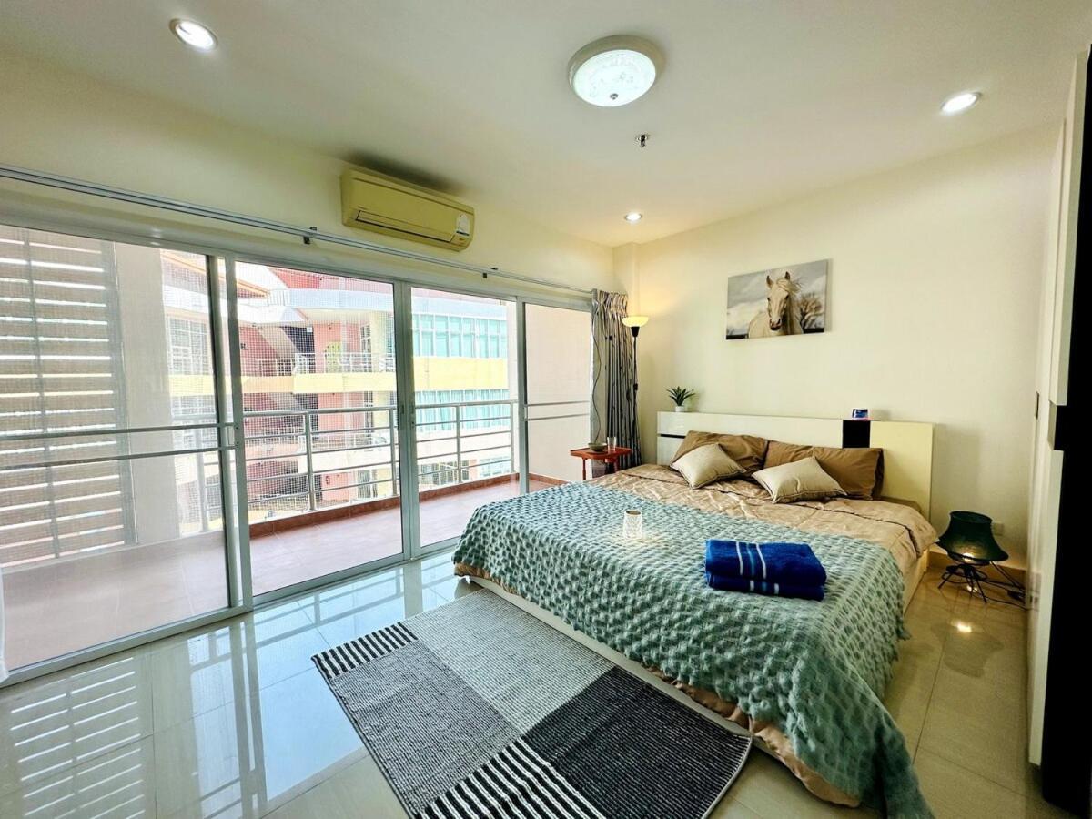 Wisdom Burg Bangsaen, Pool, Gym Aparthotel Ban Rong Khoei Exterior foto
