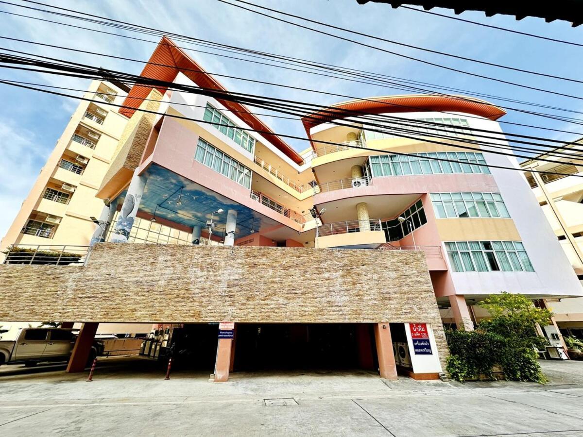 Wisdom Burg Bangsaen, Pool, Gym Aparthotel Ban Rong Khoei Exterior foto