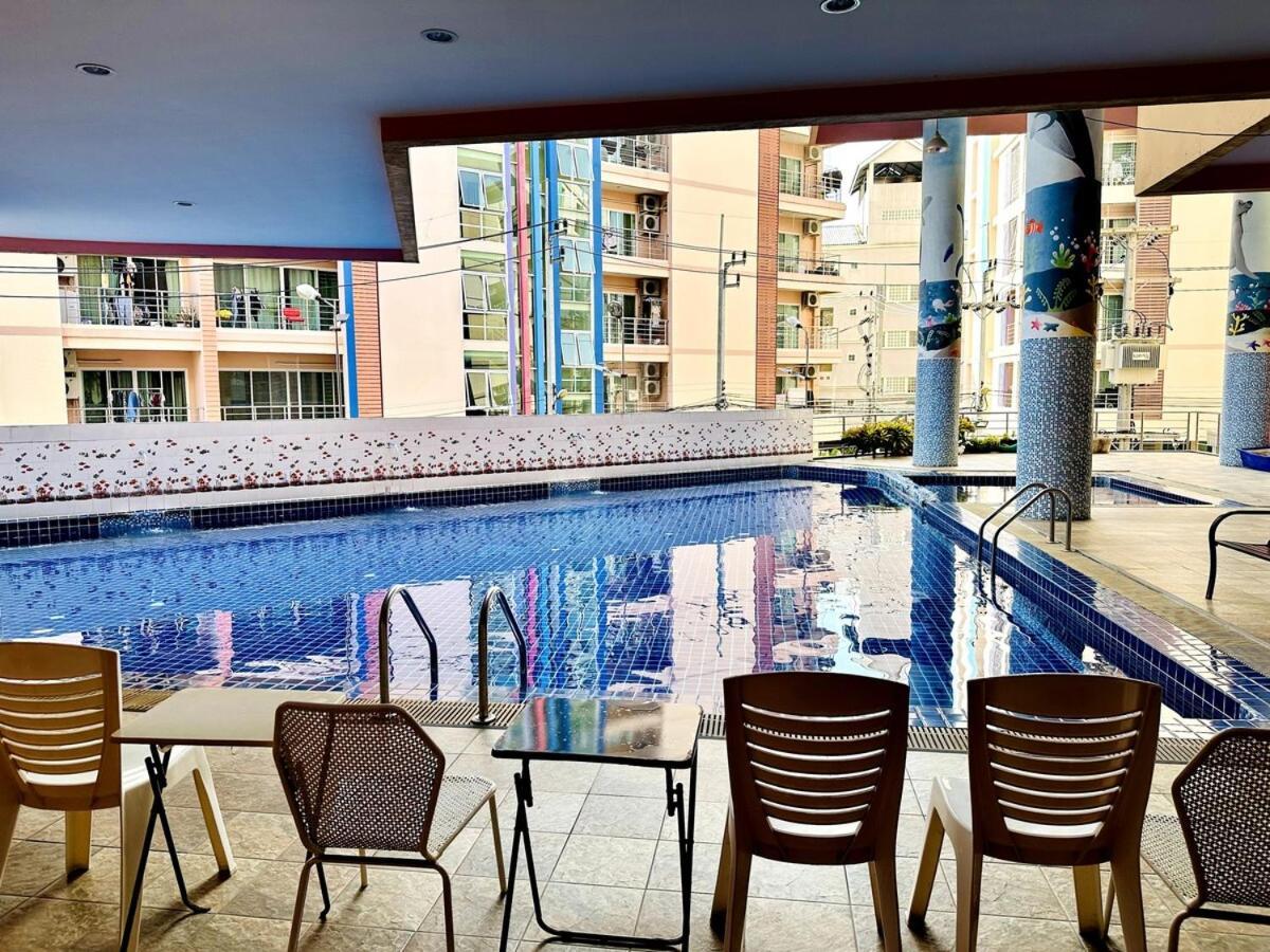 Wisdom Burg Bangsaen, Pool, Gym Aparthotel Ban Rong Khoei Exterior foto