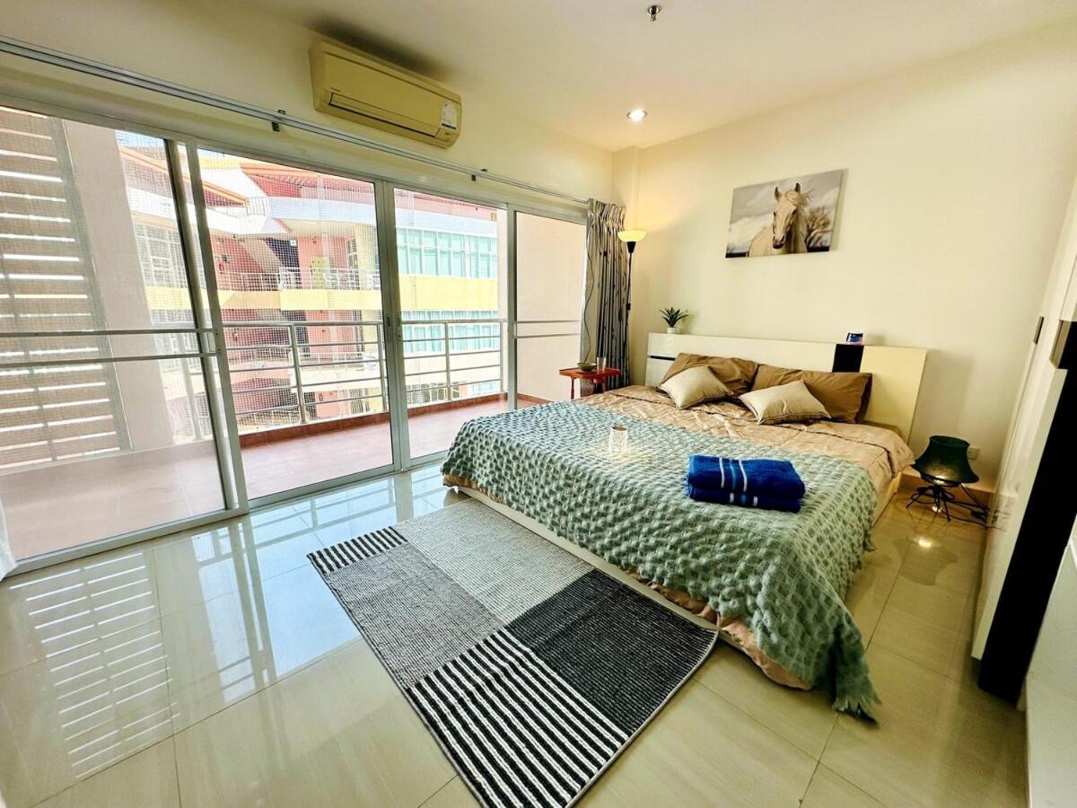 Wisdom Burg Bangsaen, Pool, Gym Aparthotel Ban Rong Khoei Exterior foto