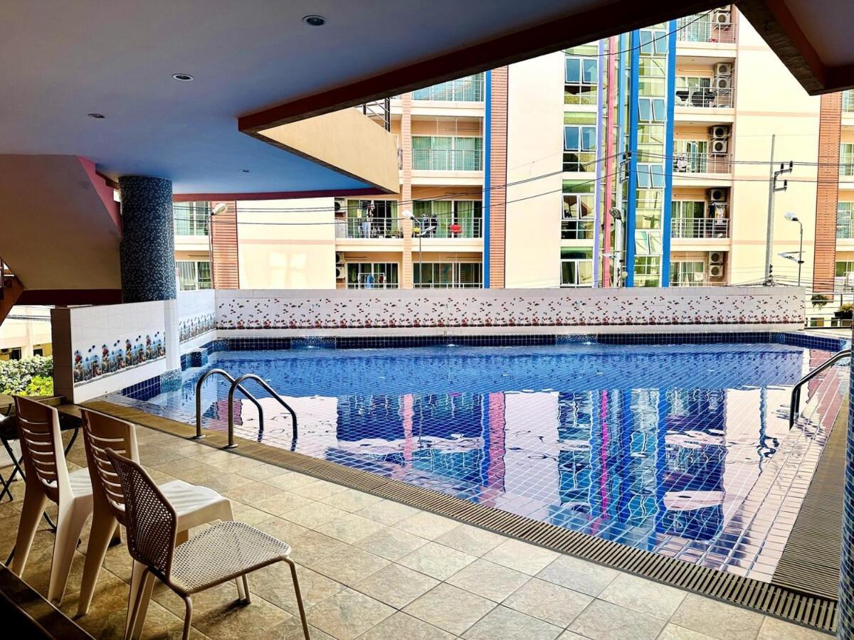 Wisdom Burg Bangsaen, Pool, Gym Aparthotel Ban Rong Khoei Exterior foto